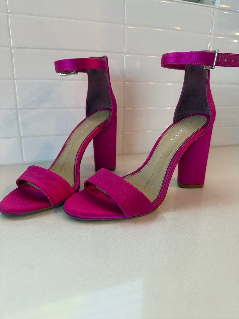 Gianni bini Ankle-Strap Block Heel Sandals in Fuchsia Pink
